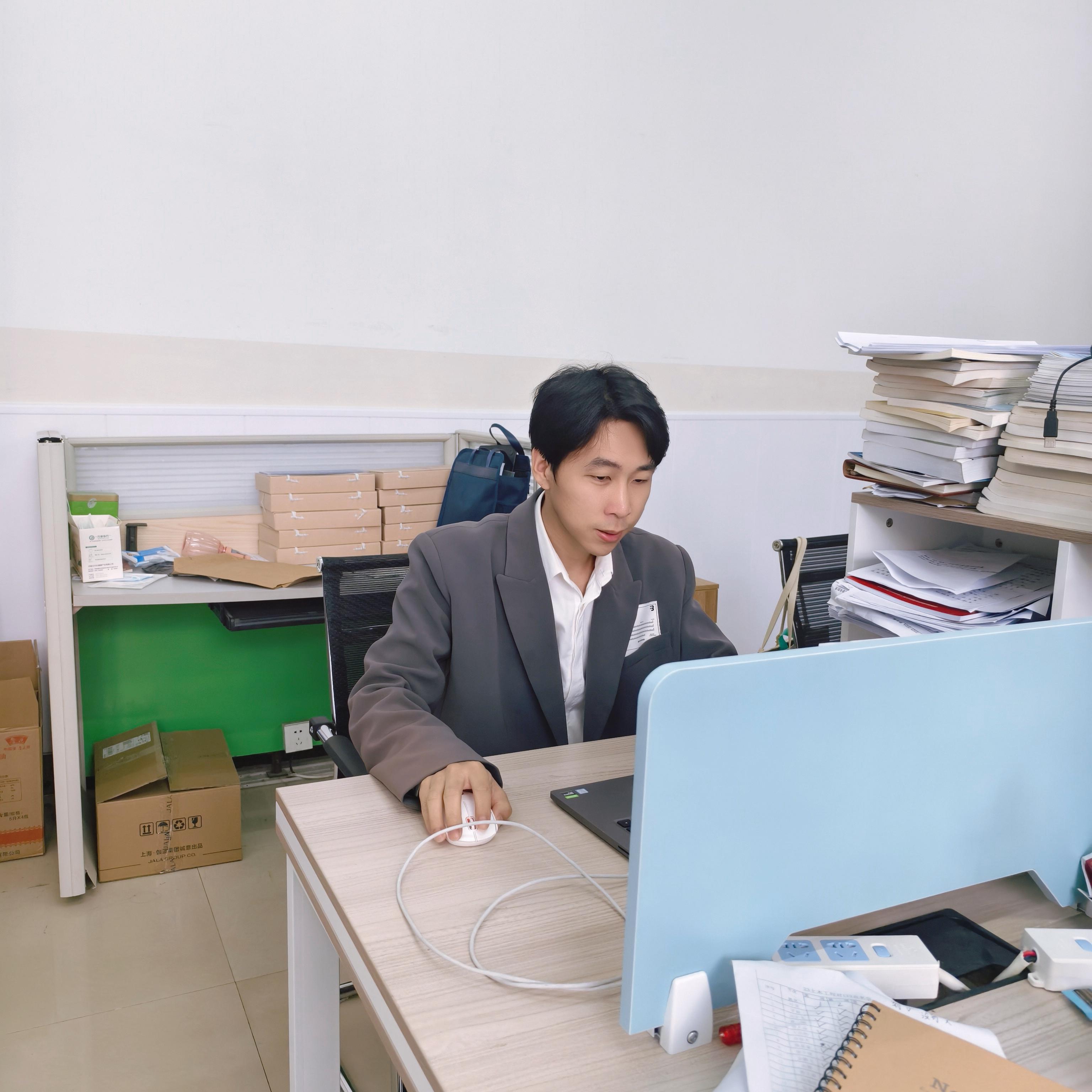 土木工程教研室教师——吕开清