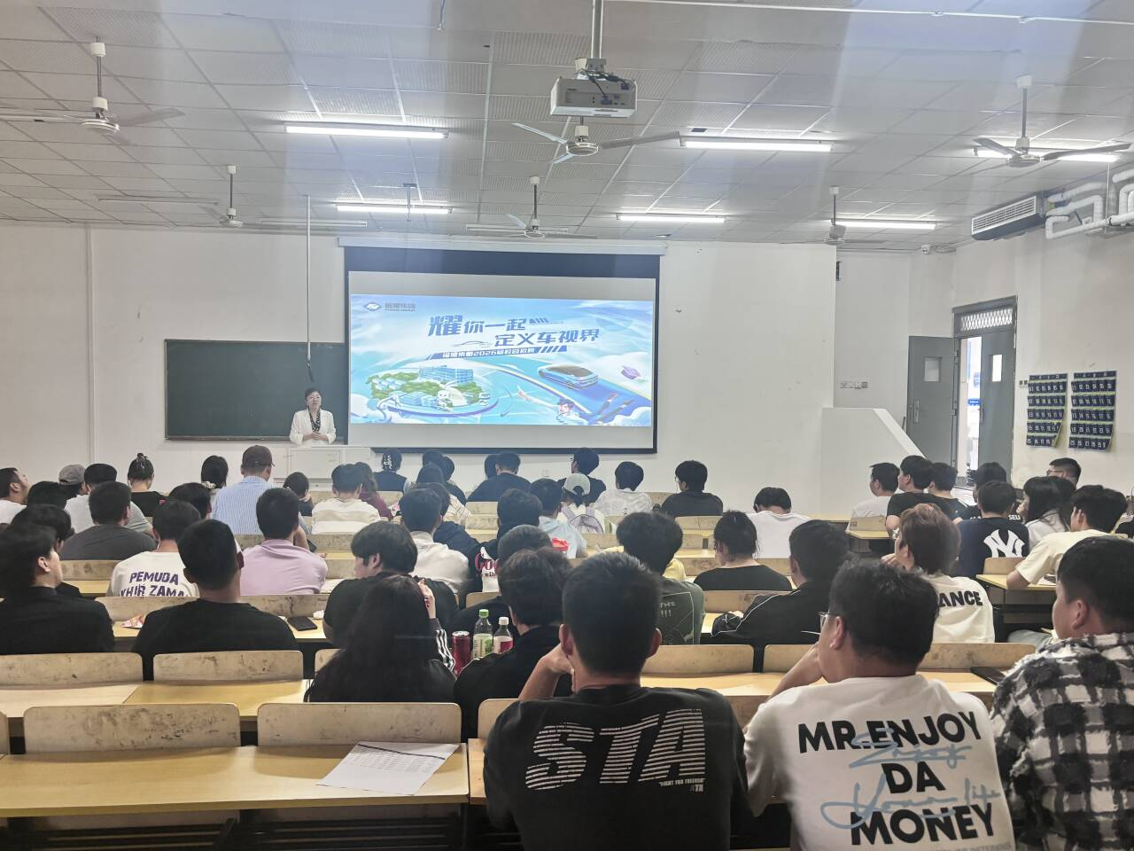 职启城建 智筑未来 ——城市建设学院举办2026届毕业生首场校园招聘会